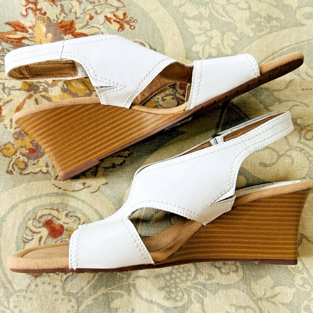 Clarks White Wedge Sandals Leather Kyarra Aster Size 11 Open Toe Comfort 3" Heel - Picture 2 of 8